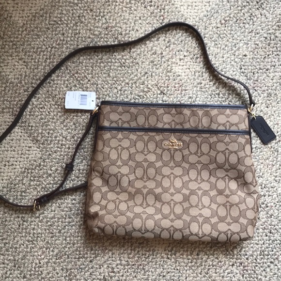 Coach Handbags - Coach crossbody purse NWT